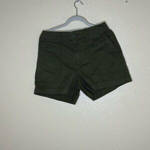 Women’s high rise shorts